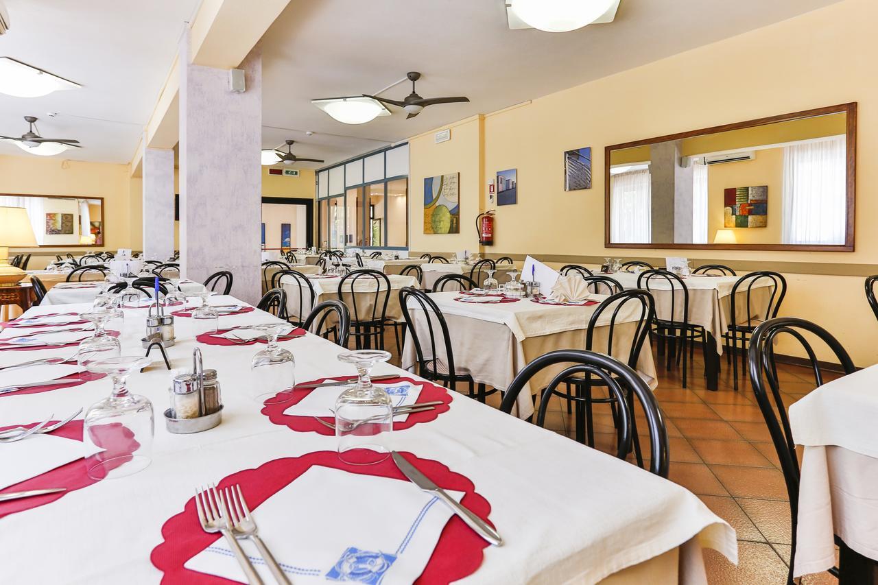 Hotel Avana Mare Rimini Extérieur photo