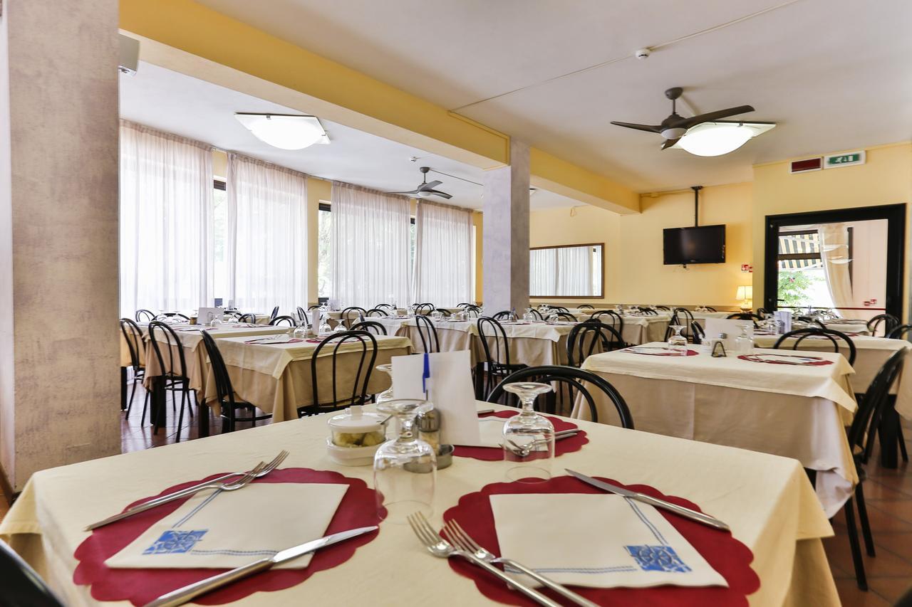 Hotel Avana Mare Rimini Extérieur photo
